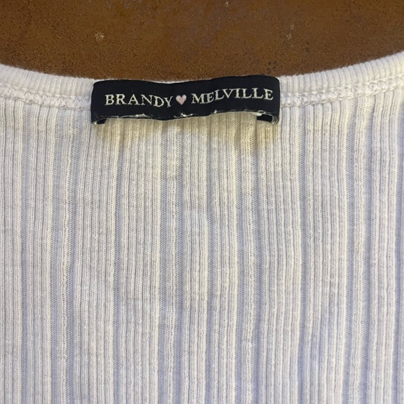 White Button-Up Ribbed Top - Picture 2 of 4